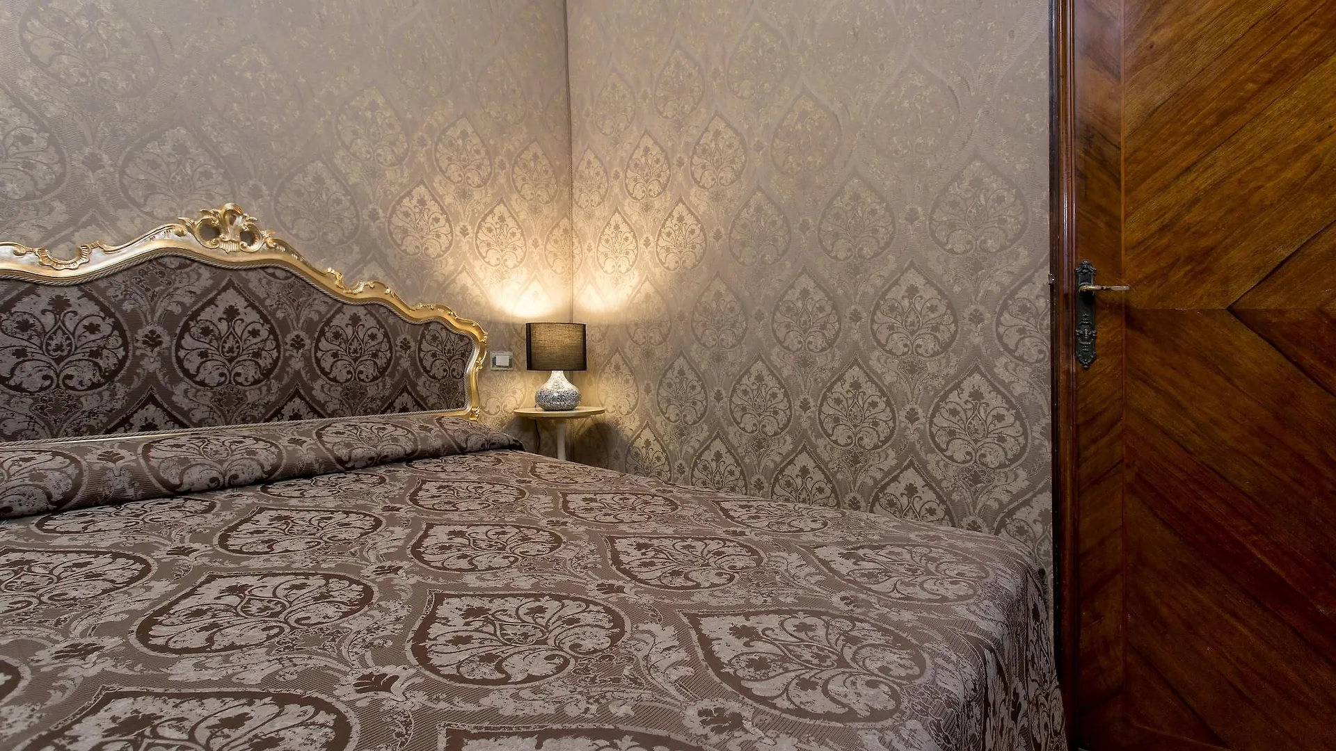 Hotel Mezzo Pozzo Venice